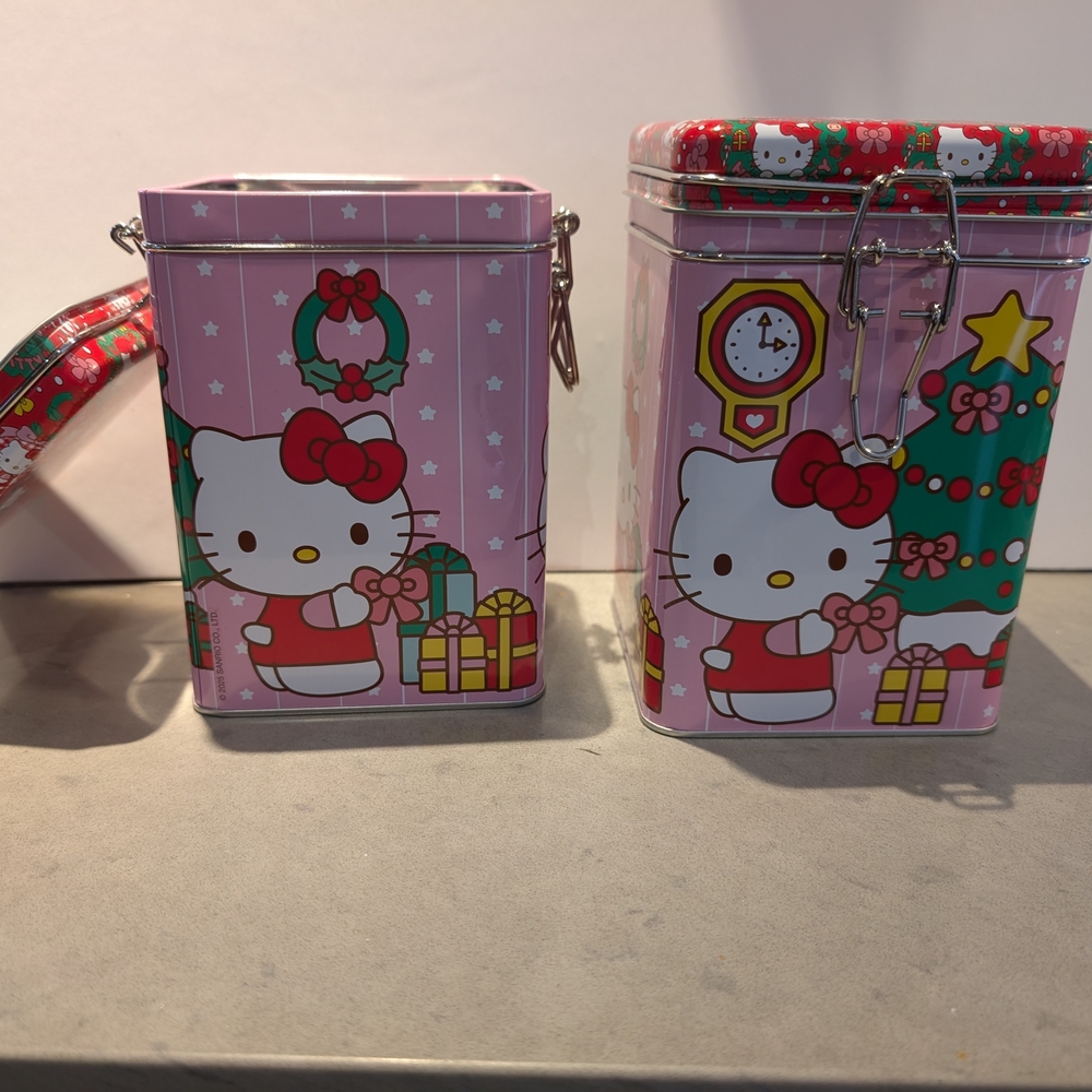 Hello Kitty Holiday Tin Set